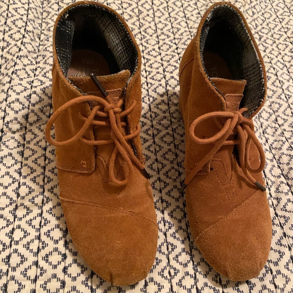 Toms kala suede wedges